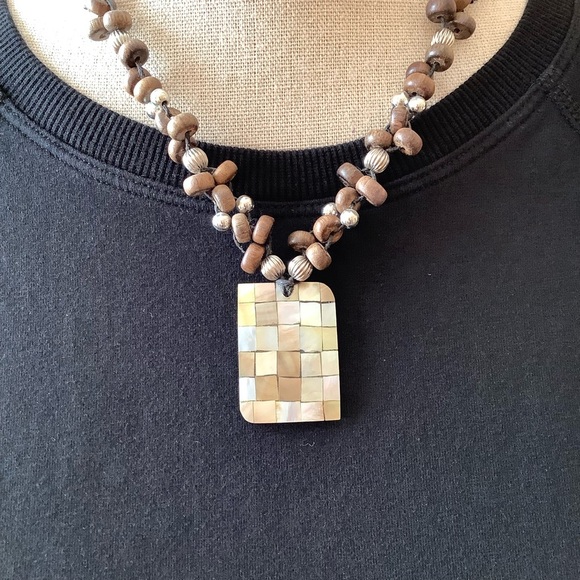 ARTISAN Beaded Shell Pendant Cord Necklace - Picture 2 of 9